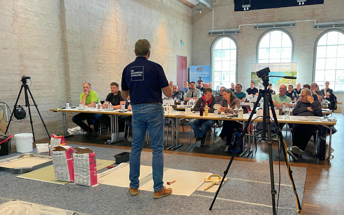 [Translate to Nederlands - BE:] Vortrag Lithofin bei Natursteinschulung Bamberg