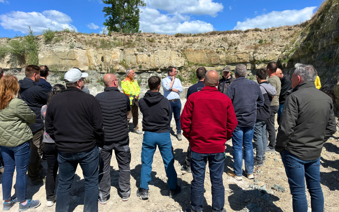 [Translate to Nederlands - BE:] TEilnehmergruppe bei Führung im Steinbruch